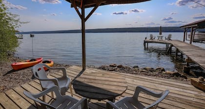 East Seneca Lake Cottage Nestled Amongst the Trees, Near Watkins Glen