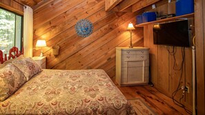 5 habitaciones, escritorio, wifi y ropa de cama