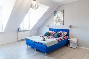 1 slaapkamer, een bureau, een strijkplank/strijkijzer, gratis wifi