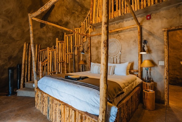 1 bedroom, travel cot, free WiFi, bed sheets