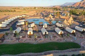 Exterior - Outdoor fun Wagon #19 w/2QB, bathroom and a Fire (Virgin)