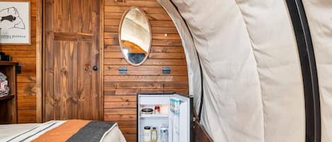 1 bedroom, travel crib, free WiFi, bed sheets