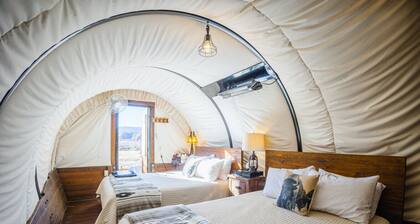 Buffalo Bill Wagon #25 w/ 2 QB, BBQ & Fire Pit