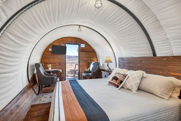 1 chambre, lit parapluie, Wi-Fi gratuit, draps fournis