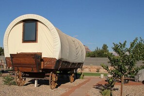 Exterior - Family Wagon Grafton #32 w/ King Bed, 2 BB Fire Pit & BBQ Grill (Virgin)