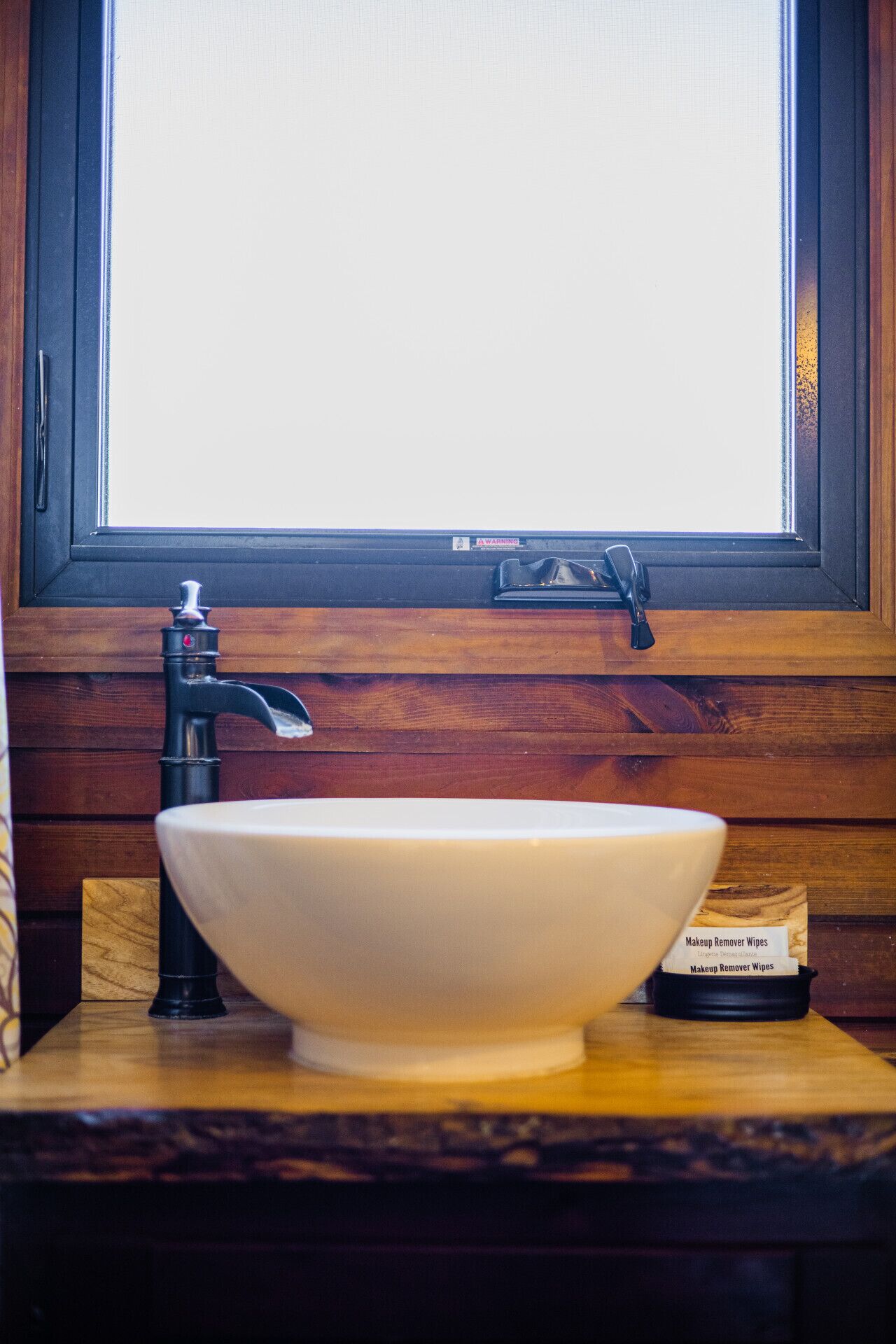 Sèche-cheveux, serviettes fournies