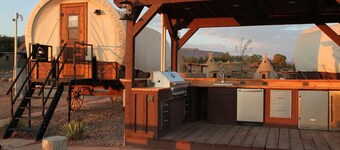 Outdoor Family Fun Wagon w/ 1 Queen Bed, 2 bunk beds,