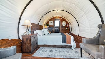 1 Schlafzimmer, Reisekinderbett, kostenloses WLAN, Bettwäsche