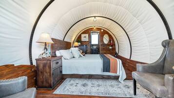 1 Schlafzimmer, Reisekinderbett, kostenloses WLAN, Bettwäsche