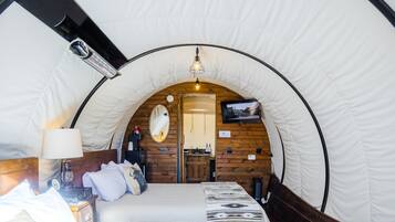 1 chambre, lit parapluie, Wi-Fi gratuit, draps fournis