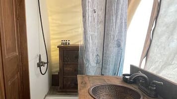 Hair dryer, towels