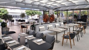 Restaurant - SuperHost - Address Dubai Mall - Fancy Studios (Dubai)
