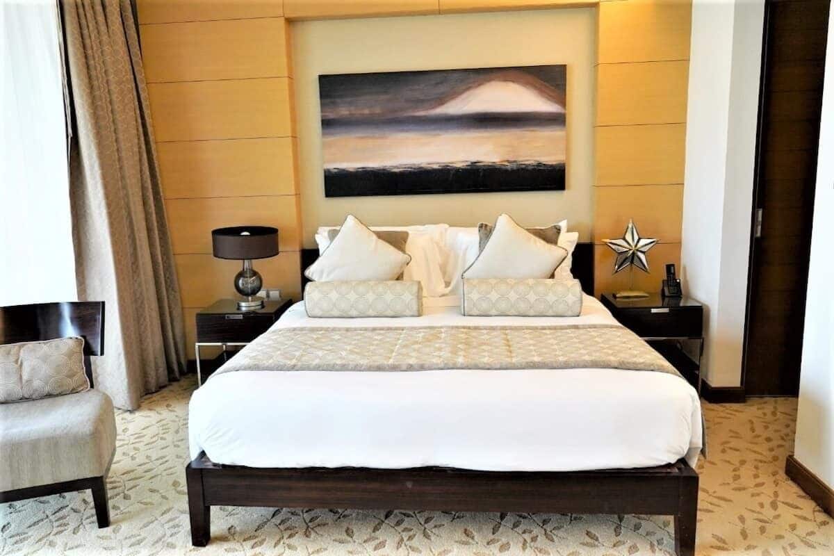 Iron/ironing board, WiFi (free)