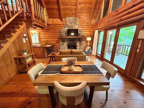 Ocoee Cabin | Beautiful Cabin on the River's Edge