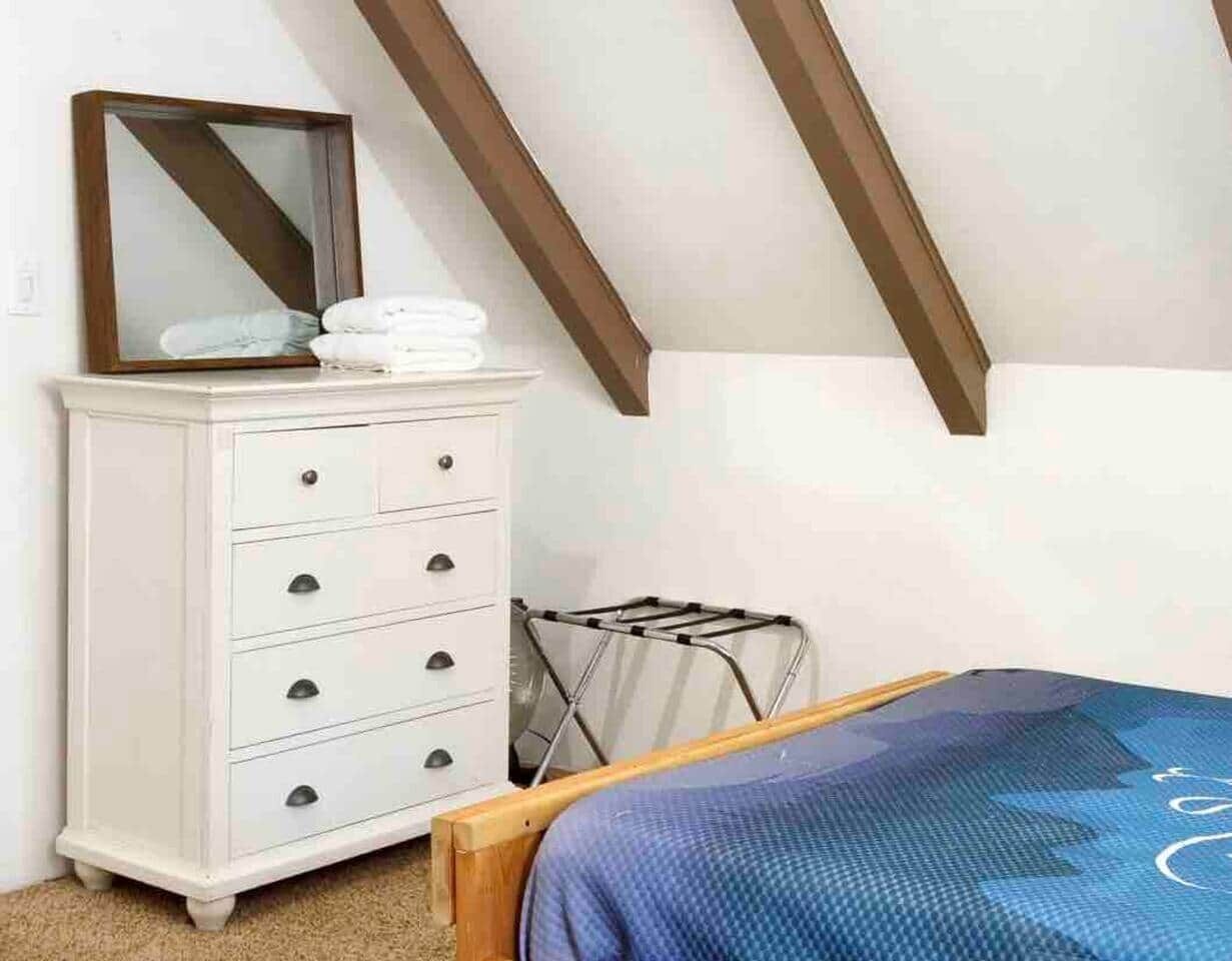 3 camere, una scrivania, ferro/asse da stiro, culla da viaggio