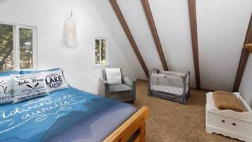 3 dormitoris, escriptori i planxa i posts de planxar