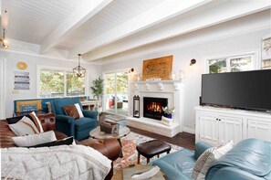 Smart TV, chimenea
