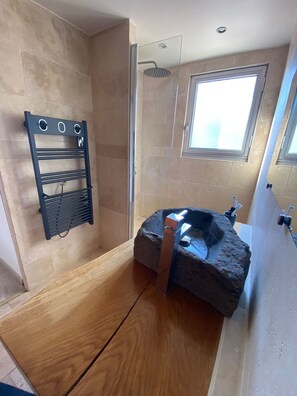 Een douche, zeep