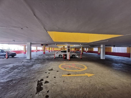 Free self parking. Hotel Coacalco