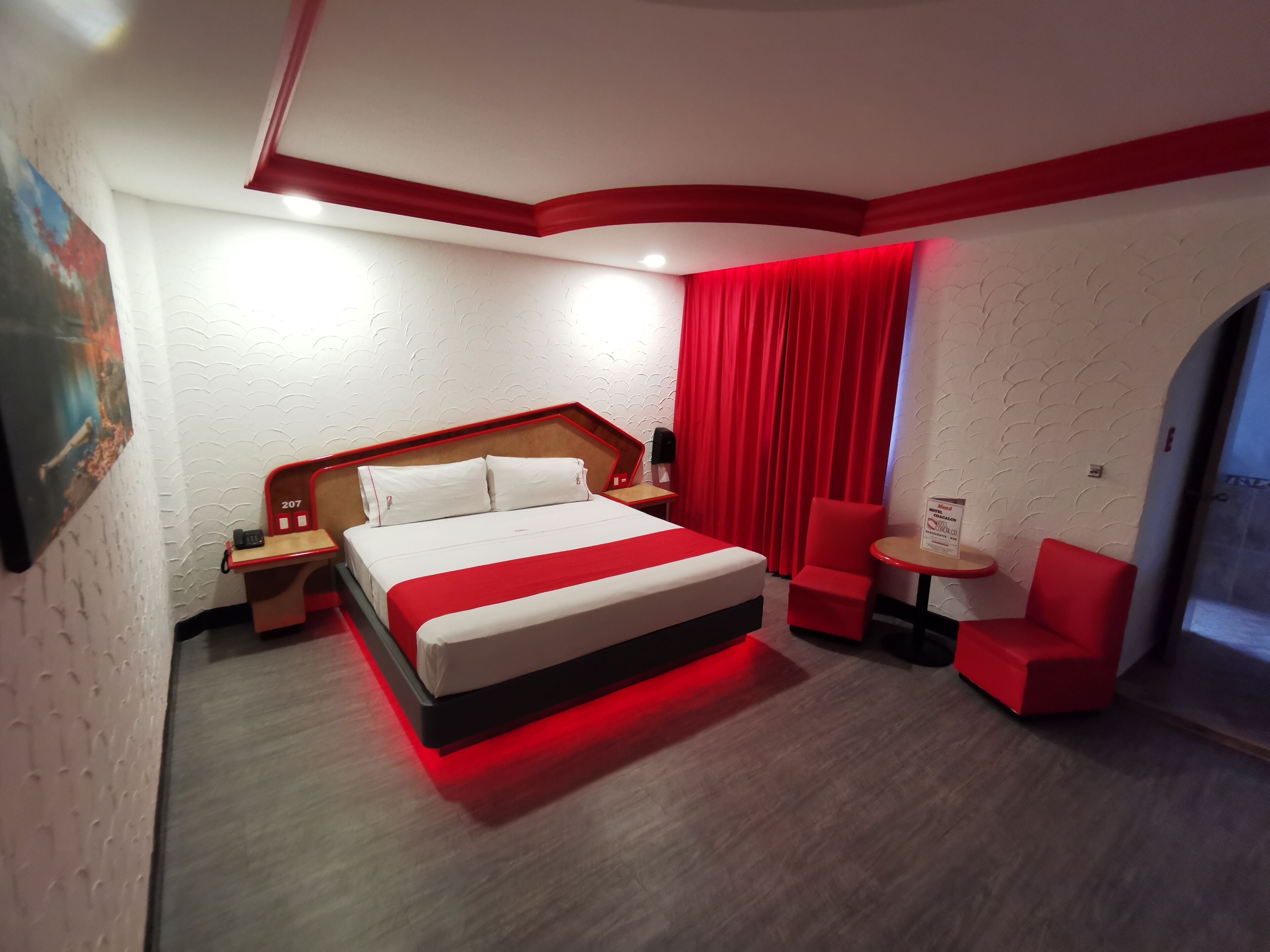 Junior Room | Desk, free WiFi, bed sheets