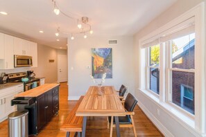 Fridge, microwave, oven, stovetop - Gorgeous Minimalist Gem w/ Fenced Backyard + W/D (Saint Louis)