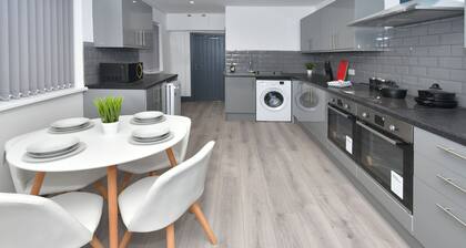 Townhouse @ 24 Brunswick Place Stoke