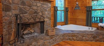 Cherokee private cabin in Riverside Resort