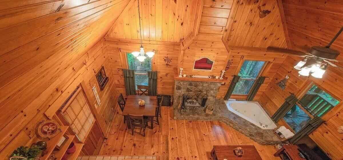 2 bedrooms, travel crib, free WiFi, bed sheets