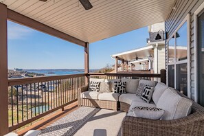 Property grounds - Fire Pit in Backyard_Private Hot Tub_Close to Entertainment_Lake View_Dog Friendly-Cmty Pools (Branson)