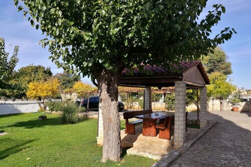 Apartment with pool for 5 persons