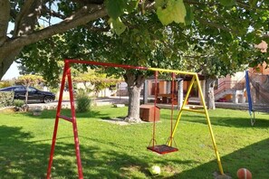 Children's area - Apartment with pool for 5 persons (Gajana)