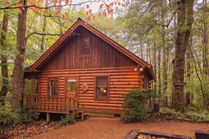 Exterior - Creek Crest Cabin | Ocoee Riverside Cabin (Benton)