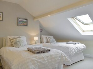 4 soverom, wi-fi (inkludert) og sengetøy