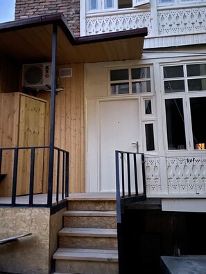 Exterior detail - Apartment in Old Tbilisi (Betlemi) (T'bilisi)