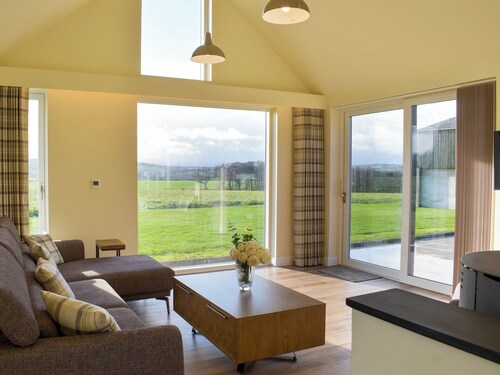 3 bedroom accommodation in Linlithgow