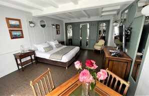 Suite, 2 Bedrooms (Le Richelieu) | Pillowtop beds, minibar, in-room safe, individually decorated - Le Richelieu Hôtel (La Flotte)