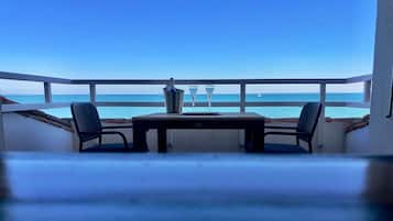 Superior Room, 1 Bedroom, Terrace, Partial Ocean View | 1 bedroom, pillow-top beds, minibar, in-room safe