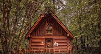 Ivy quaint tiny cabin creekside - Riverside Resort