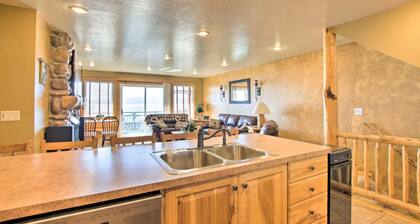 LAKE VIEW RETREAT CONDO /1 block Marina/Resort pool,hot tub & tennis courts