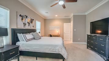 2 Schlafzimmer, Schreibtisch, BĂŒgeleisen/BĂŒgelbrett, kostenloses WLAN