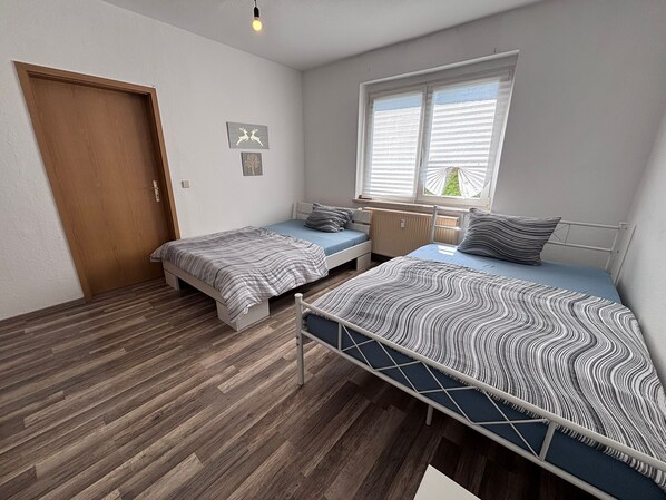 3 Schlafzimmer, kostenloses WLAN, Bettwäsche