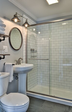 Deluxe Double Room, 1 Queen Bed | Bathroom | Shower, free toiletries, hair dryer, towels - The Burrell House (Keene)