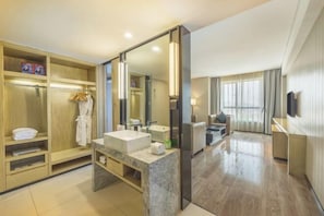 Ảnh chưa phân loại, 3 trong số 83 ảnh, nút