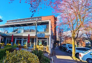 Exterior - Central Queen Anne Home • Walking Score 96 (Seattle)