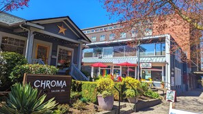 Exterior - Central Queen Anne Home • Walking Score 96 (Seattle)