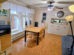 Dining - Central Queen Anne Home • Walking Score 96 (Seattle)