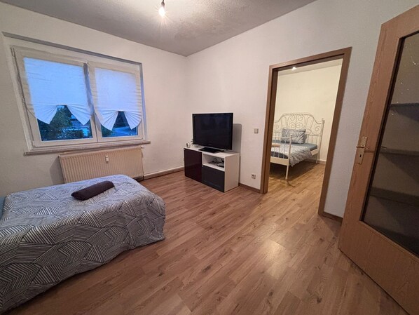 3 bedrooms, free WiFi, bed sheets