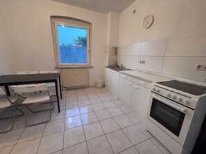 Fridge, oven, stovetop, toaster