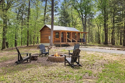Hillside Cabin | Forest Views | River | Kayaks