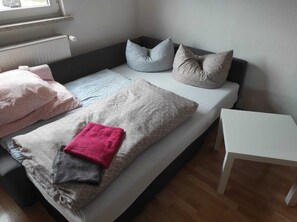 2 bedrooms, free WiFi, bed sheets